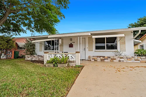 4514 NW 49th Dr Photo 1
