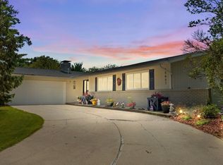 10607 Pine Mills Rd, Fort Wayne, IN 46845