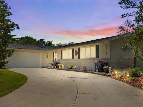 10607 Pine Mills Rd, Fort Wayne, IN 46845