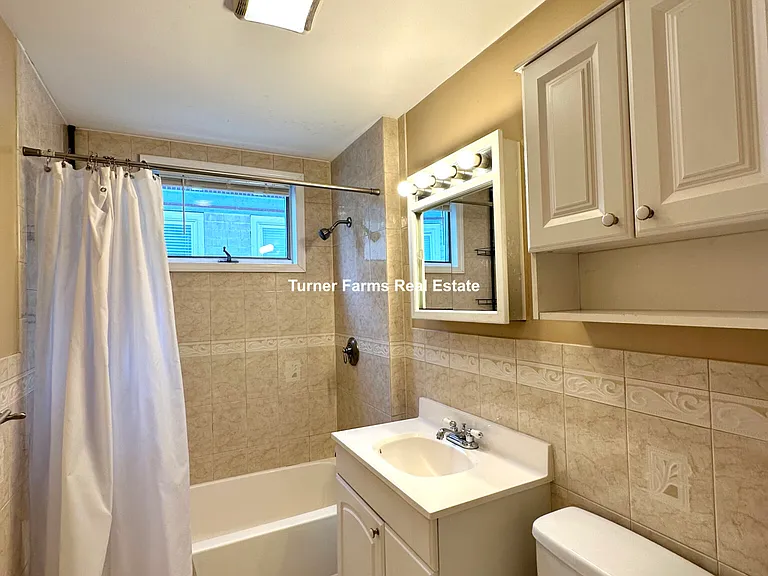 30 Roseclair St #2F — Photo 17