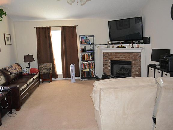 4th image of 2390 Lasonya Ln