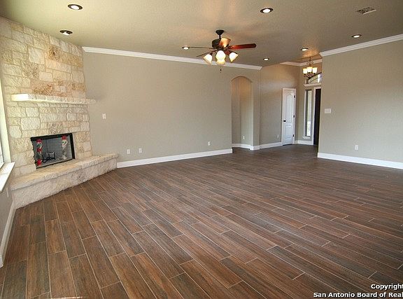2nd image of 755 Pinnacle Pkwy