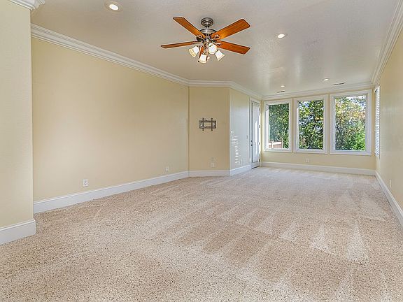 5th image of 245 Conkinnon Dr