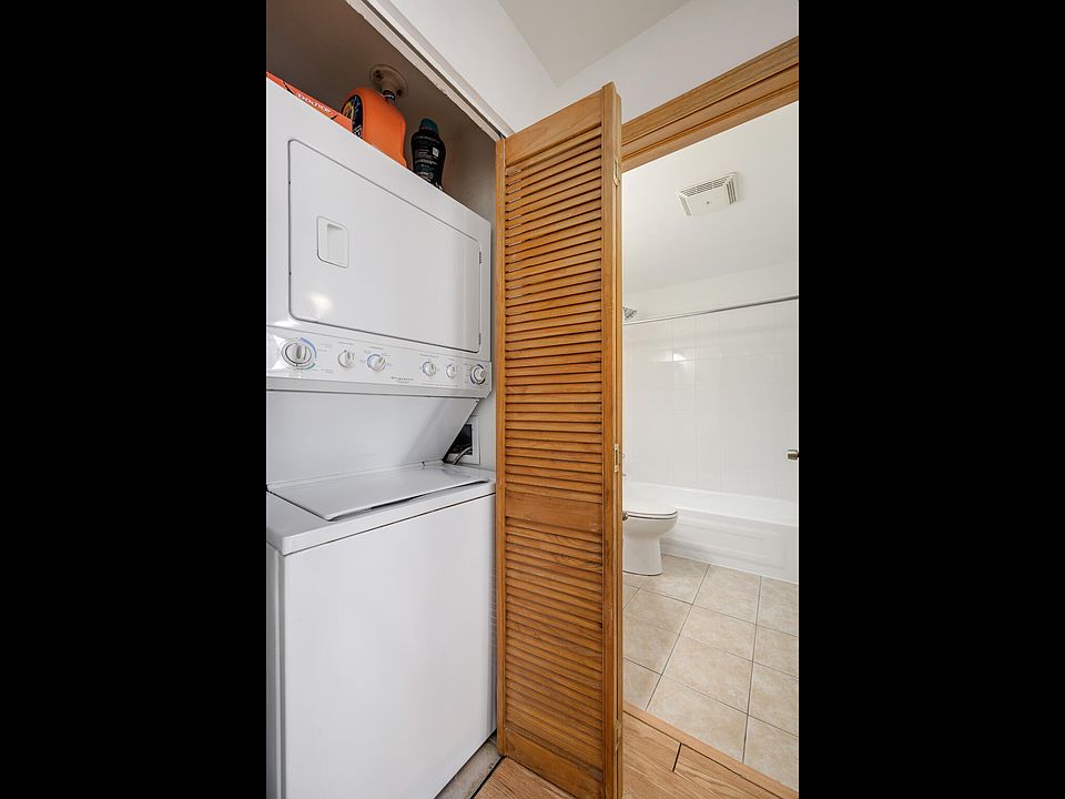 1st image of 3900 N Pine Grove Ave APT 512