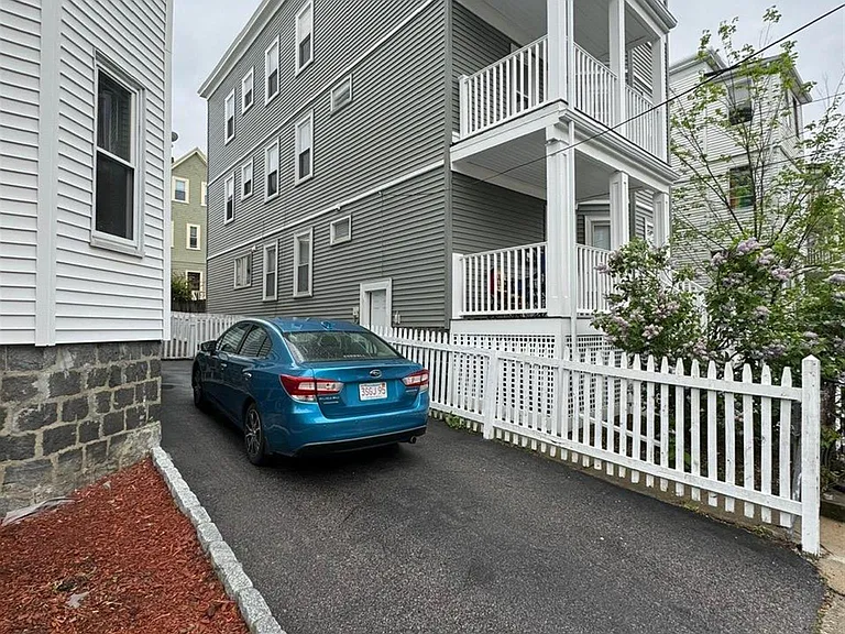 39 Belknap St #1 — Photo 6