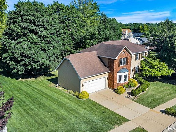 2nd image of 134 Rosebrook Dr