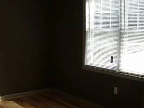 4th image of 1421 Belmont Dr