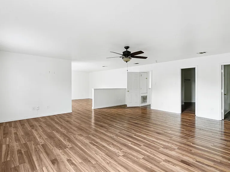 7938 Chatham Springs Ln — Photo 12