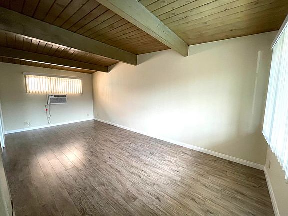 5th image of 1030 W Olive Ave #12
