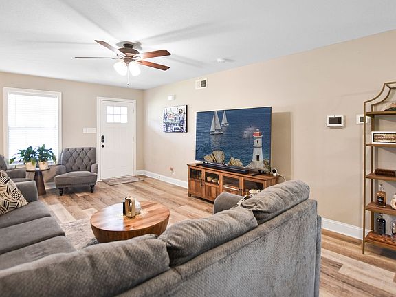 4th image of 1029 Whitney Dr