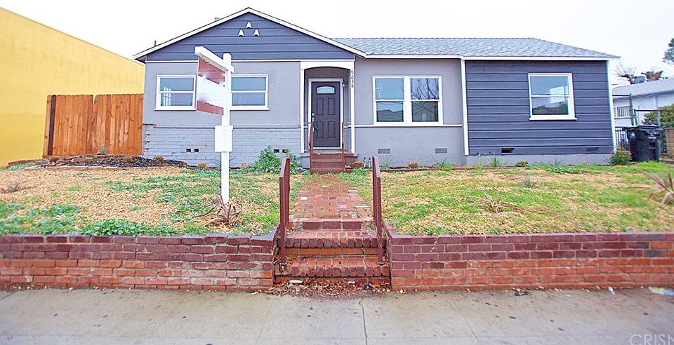 1st image of 9638 Woodman Ave