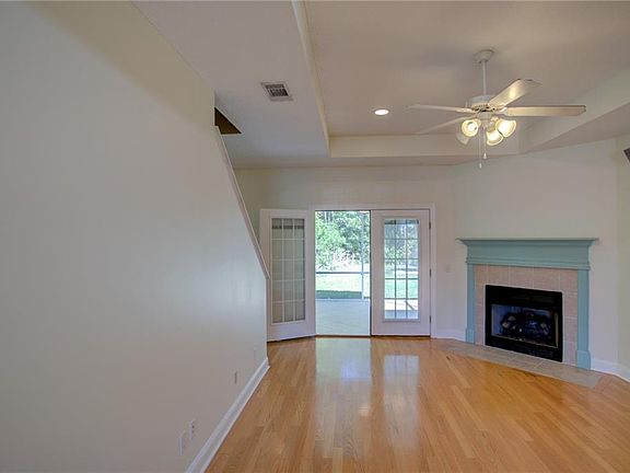 5th image of 36 Hardwood Forest Cir
