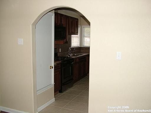 5th image of 331 Overhill Dr