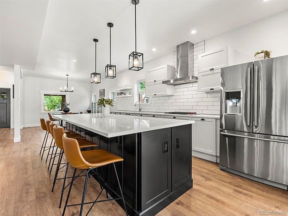 5th image of 2568 Clermont Street