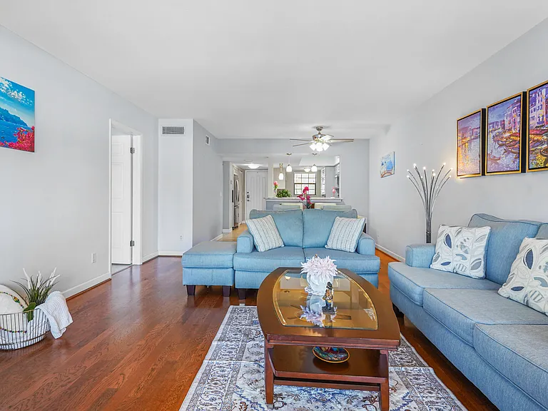 1750 Belleair Forest Dr #C20 — Photo 2