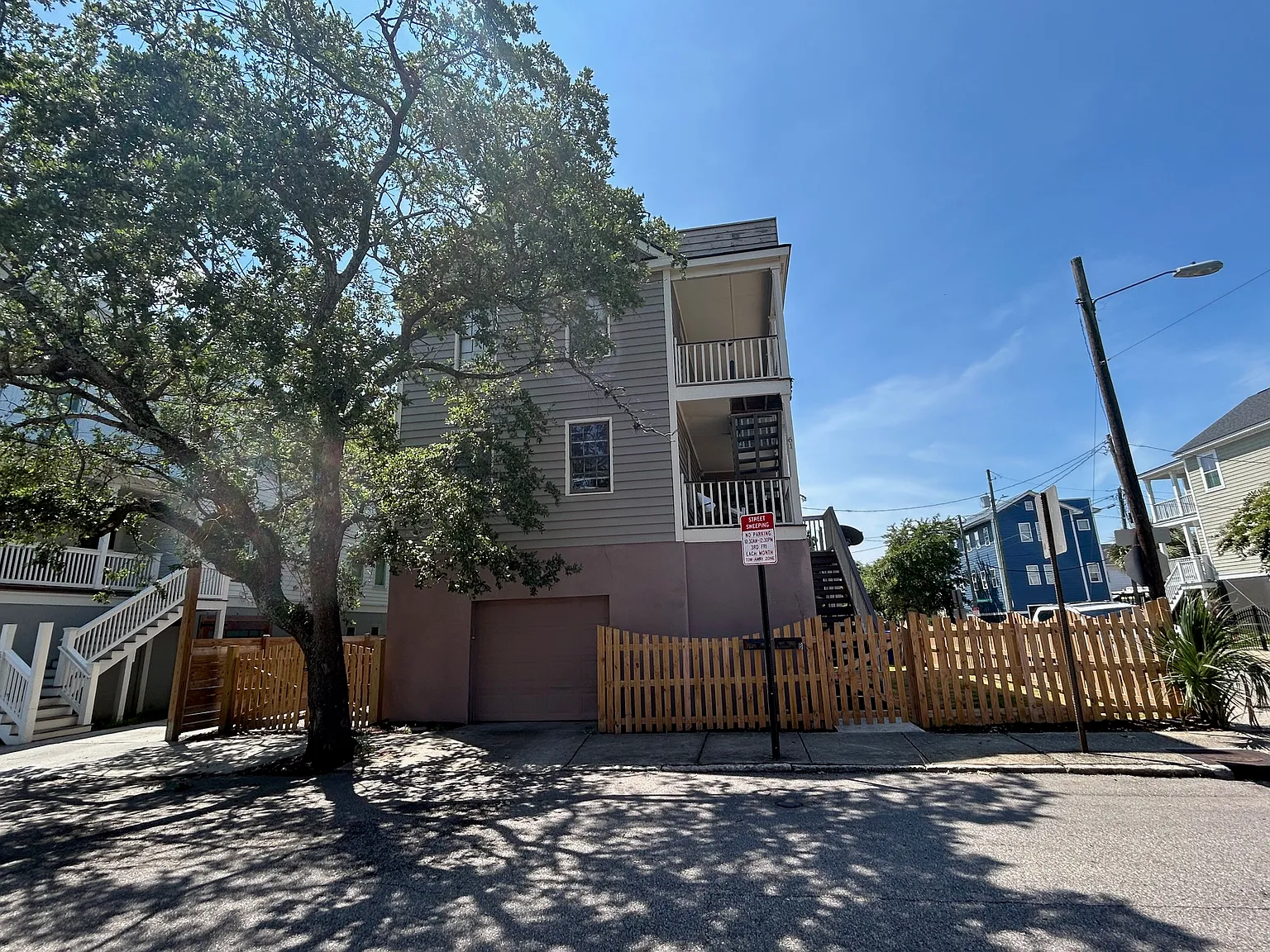 2 bed, 1100 sqft, $3,100 — Photo 2