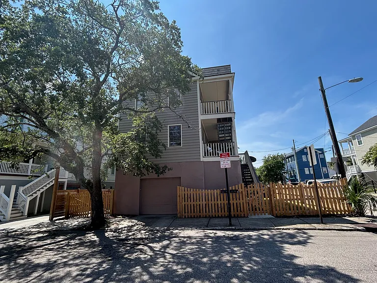 61 Cooper St #A — Photo 6