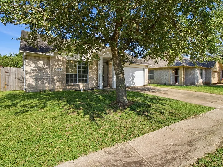 15738 Boonridge Rd — Photo 3