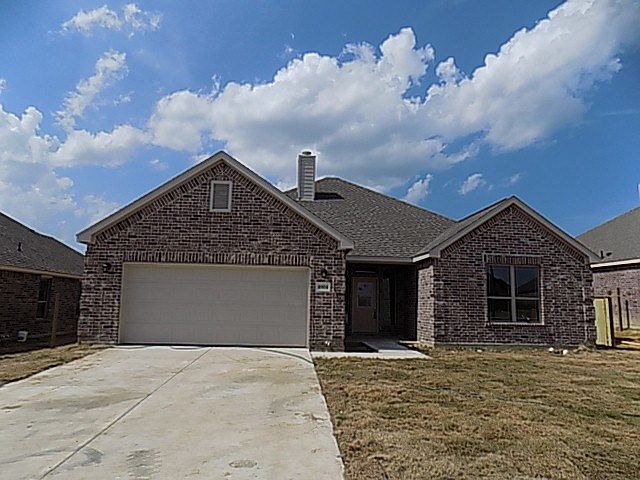 1st image of 4904 Lake Park Dr