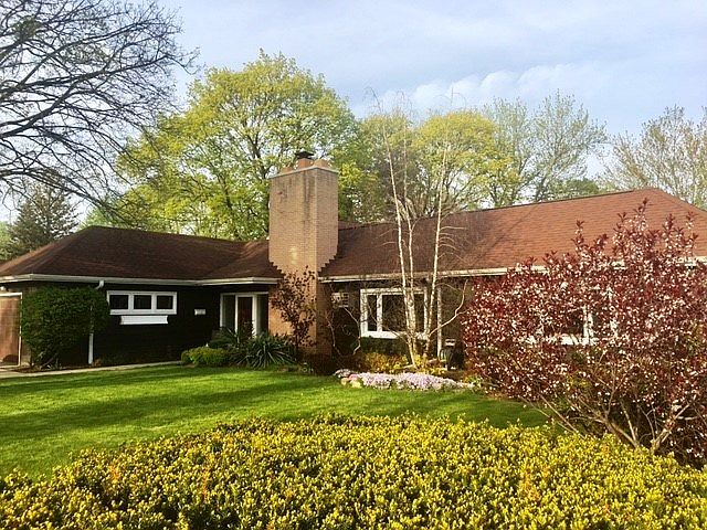 1st image of 979 E Grant Dr