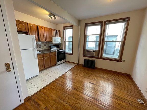 2nd image of 24-38 33rd St