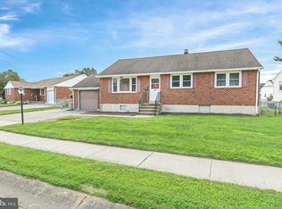 2106 Holborn Rd, Wilmington, DE 19808