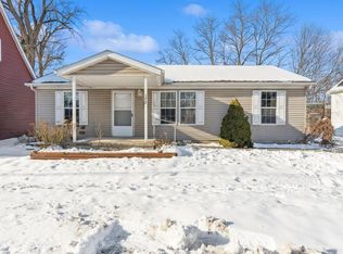 122 Bourbon St, Blanchester, OH 45107