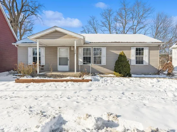 122 Bourbon St, Blanchester, OH 45107