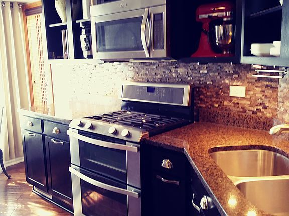4th image of 9428 S 77th Ct #1B