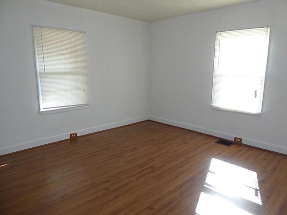 5th image of 1121 Tipton Ave SE