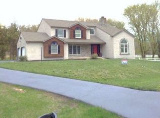 3 Galahad Ln, Birdsboro, PA 19508