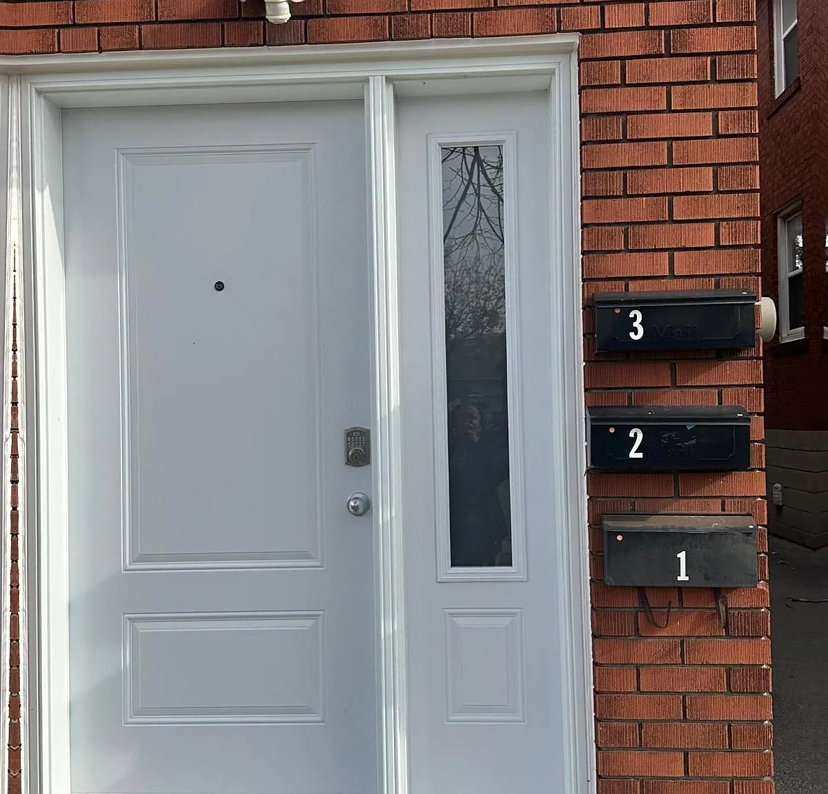2 bed, $2,390 — Photo 2