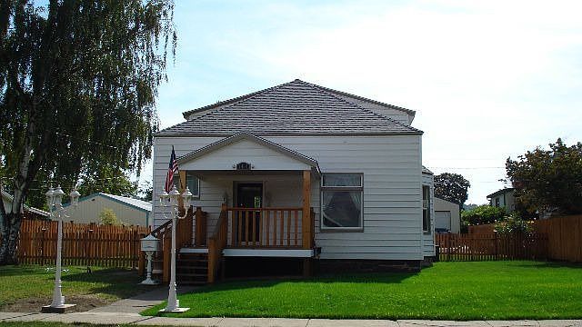 2nd image of 1410 9th Ave