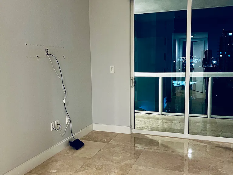 1800 N Bayshore Dr #1502 — Photo 13
