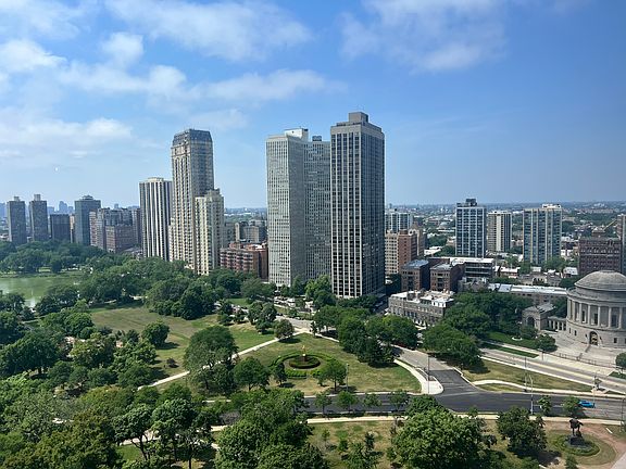 4th image of 2800 N Lake Shore Dr APT 2610