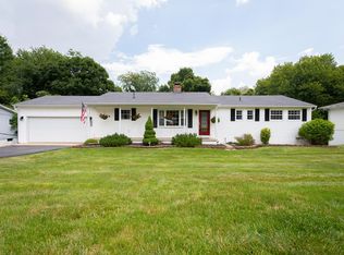 335 Lynwood Ln, Lancaster, OH 43130