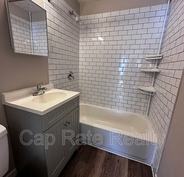 2359 McGuffey Rd — Photo 13