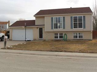 2323 Cutty Sark Blvd, Rawlins, WY 82301