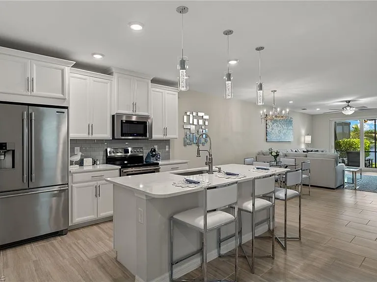 14680 Edgewater Cir — Photo 2