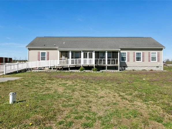 20446 Orbit Rd, Windsor, VA 23487