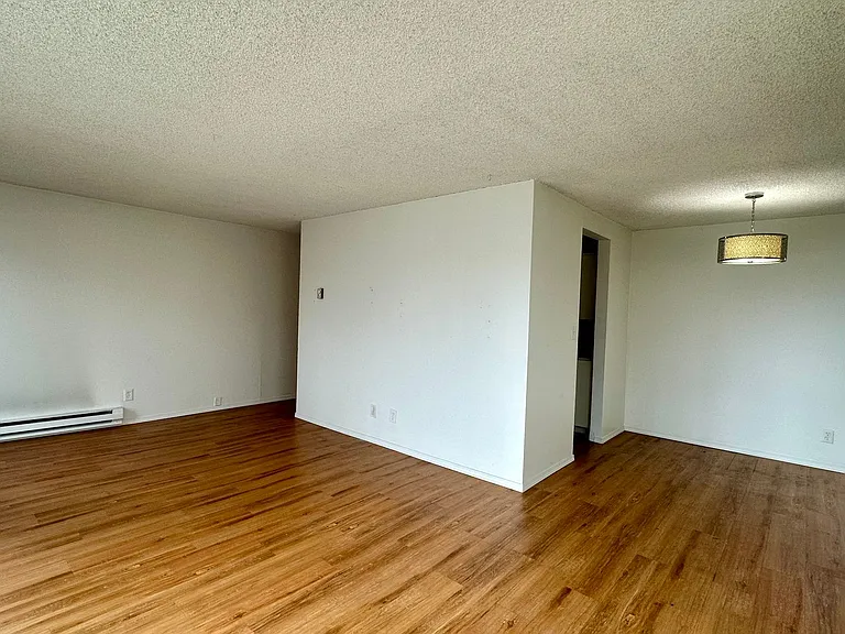 Avalon Apartments — Photo 5