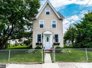 820 5th Ave, Prospect Park, PA 19076