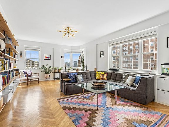 4th image of 180 Cabrini Blvd #8384