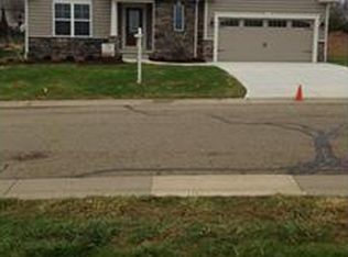 6448 Rustic Ridge Cir NW, Massillon, OH 44646