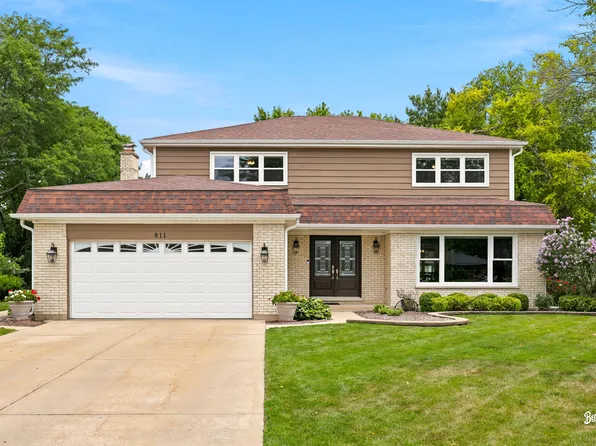 811 Spring Cove Dr, Schaumburg, IL 60193