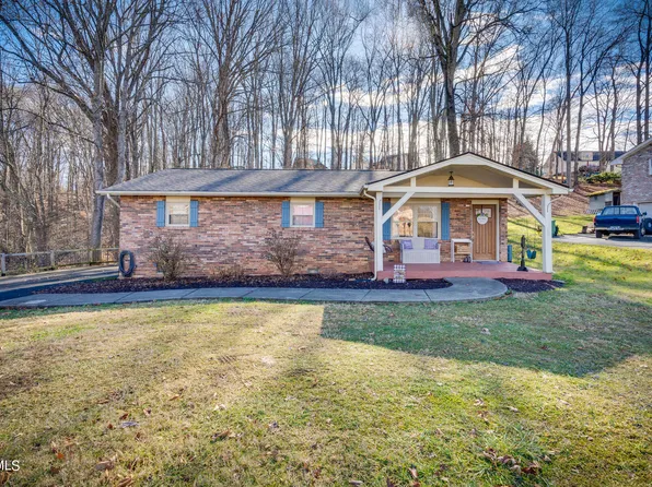 328 Poplar St, Mt Carmel, TN 37645