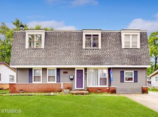 998 Maple Ln, Elk Grove Village, IL 60007