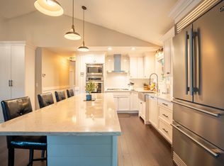 8 Ireland Dr, Berwick, ME 03901