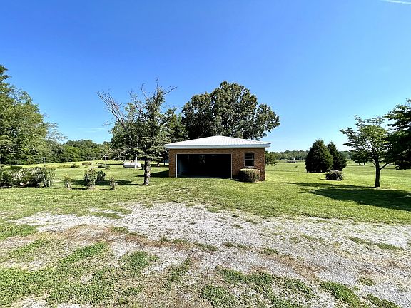 2nd image of 8490 Cadiz Rd