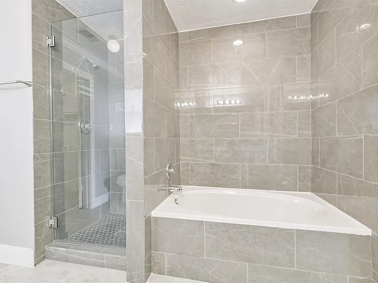 1623 Stonehaven Village Cir — Photo 20